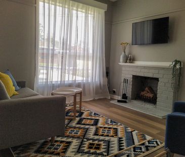 Furnished Studio Room $310 p/week - Bills Included - Photo 5