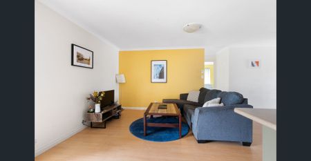 Neat 3-Bedroom Home in Somerville - Photo 4