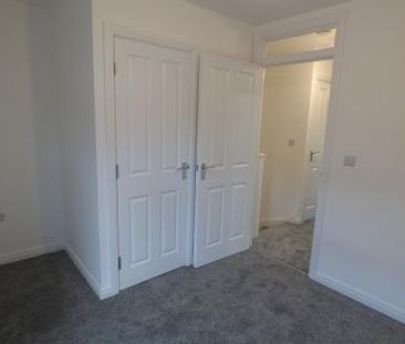 2 bedroom semi-detached house to rent - Photo 3