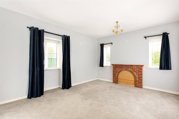 4 bedroom detached house to rent - Photo 1