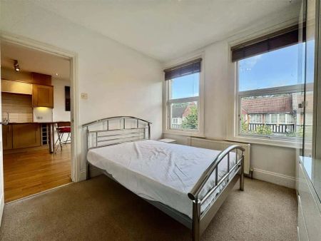 Butler Avenue, Harrow - Photo 2