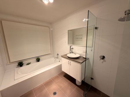 Charming 1-Bedroom Retreat in the Heart of Berry - Photo 4