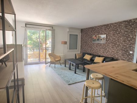 Bail mobilité LOCATION - T2 meublé et équipé - Balcon - Parking - 620€ - Photo 5