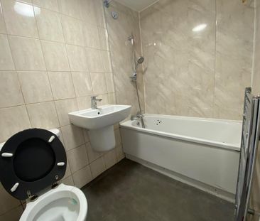 3 bedroom terraced house to rent - Photo 6