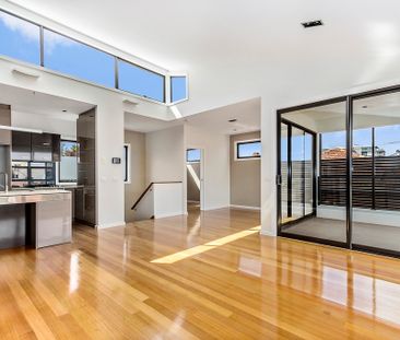 35 Abinger Street, Richmond VIC 3121 - Townhouse For Rent | Domain - Photo 2