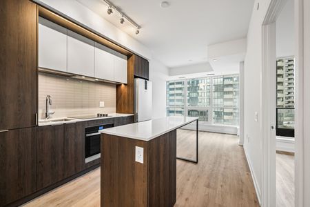 For Lease - 395 Square One Drive Unit# 318, Mississauga, Ontario - Photo 2