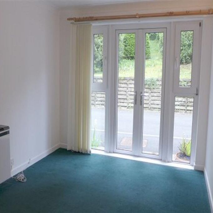 2 bedroom retirement property to rent - Photo 1