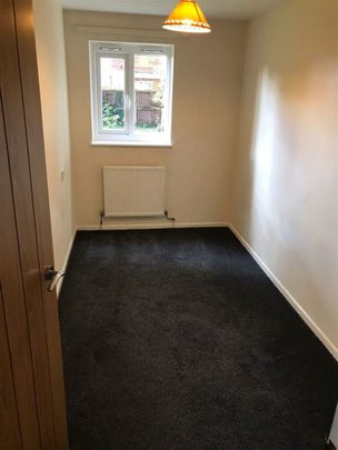 2 Bedroom Flat to Rent in Larches - Photo 1