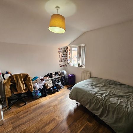 2 Bed Student Accommodation - Photo 3