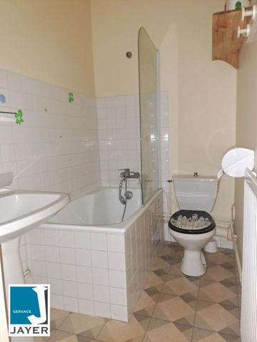 APPARTEMENT MEUBLÉ PROCHE CENTRE-VILLE - Photo 5