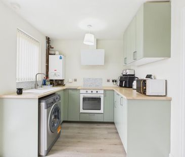 2 bedroom semi-detached house to rent - Photo 6