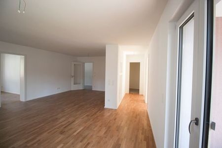 Neubau-Erstbezug! Hochwertige 4-Zimmer-Wohnung mit Loggia! - Photo 4