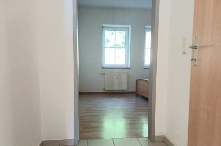 Bestlage - Wohnen am Ring, sonnige 2 ZI mit Balkon und schönen Ausblick, Parkplatz - Photo 5