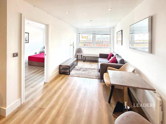 1 bedroom apartment to rent Wood Street, East Grinstead, West Sussex, RH19 - Photo 1