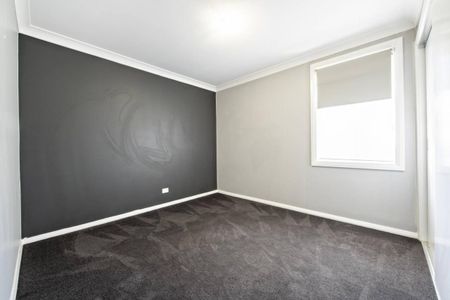 Spacious Four Bedroom Family Home - Photo 2