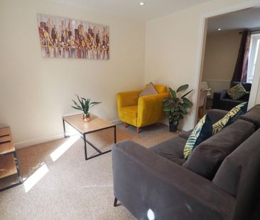 3 bedroom end of terrace house to rent - Photo 5
