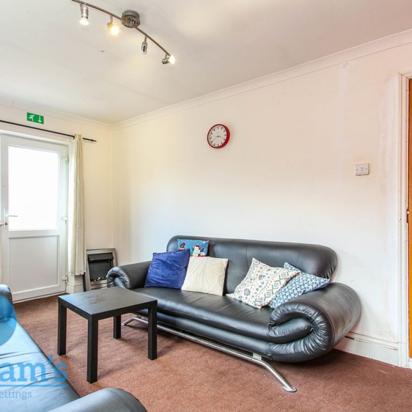 1 bed Shared House for Rent - Photo 1