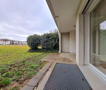 VUARINES 67, 2.5 room apartment with private terrace - Photo 5