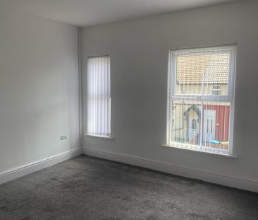 16 LIME STREET - Photo 4