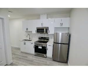 2 Bed 1 Bath Home For Rent Parkdale Edmonton - Photo 1
