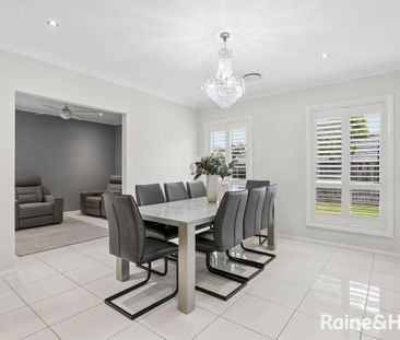 Spacious & Modern 5-Bedroom Family Home in the Heart of The Ponds! - Photo 5