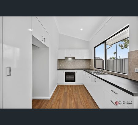 9b Mercer Place, Thornlie, WA 6108 - Photo 2