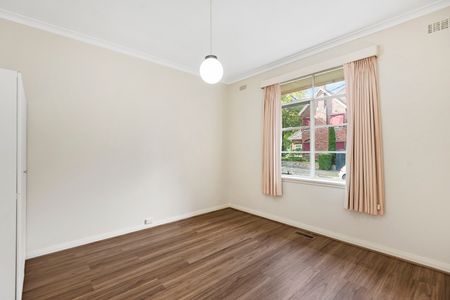 26 Walbundry Avenue, Balwyn North VIC 3104 - House For Rent | Domain - Photo 2
