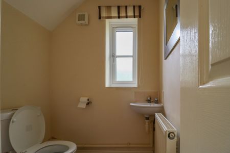 3 Bedroom end of terrace house - Photo 5