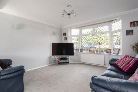 4 bedroom semi-detached house to rent - Photo 2