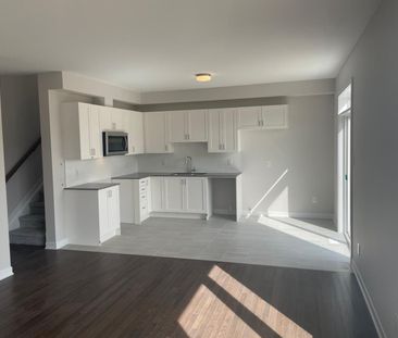 For Lease - 724 Eminence Street, Barrhaven, Ontario - Photo 6