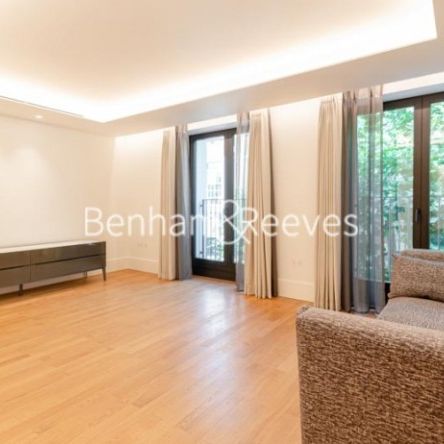 1 Bedroom flat to rent in Lancer Square, Kensington, W8 - Photo 1