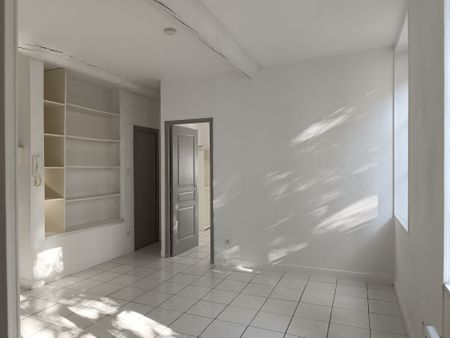 Location Appartement 2 pièces 32m² NARBONNE 11100 - Photo 2