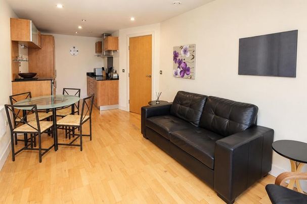 1 bedroom flat to rent - Photo 1