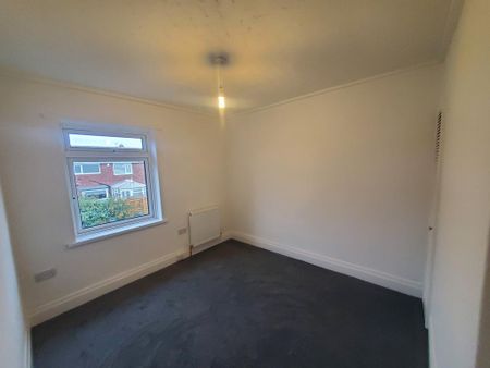 3 bedroom link detached house to rent - Photo 4