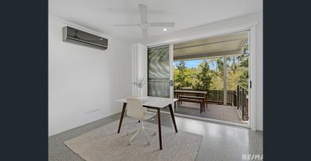 THREE BEDROOMS + GROUND-FLOOR RETREAT - Photo 4