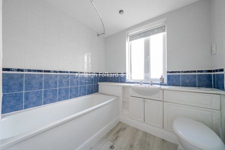Abbotshade Road, London, SE16 - Photo 4