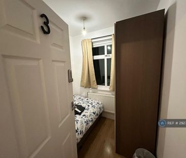 4 bedroom semi-detached house to rent - Photo 4