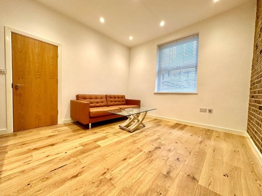 2 Bed Flat, Upper Tachbrook Street, SW1V - Photo 1