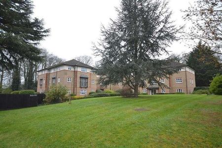 Ash Court, Balmore Park, Reading, RG4 - Photo 2