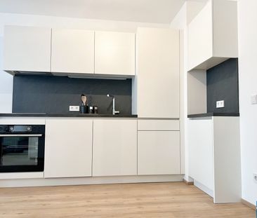 Geräumige 2-Zimmer-Wohnung mit Loggia und Einbauküche – Urbaner Woh... - Photo 1