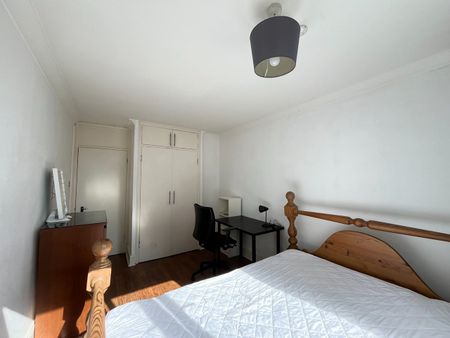 3 Bed Flat, Longland Court, SE1 - Photo 3