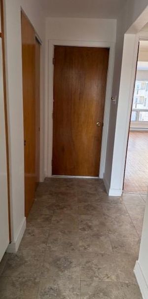 GRAND 3 1/2 A LOUER A ST. LEONARD, D'UN TRIPLEX - Photo 1