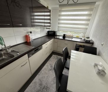 Renovierte 3-Zimmer-Wohnung mit Balkon & 2 Bädern in Hackenbroich - Photo 1
