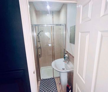 Double Room Available - EN-SUITE! - Photo 3