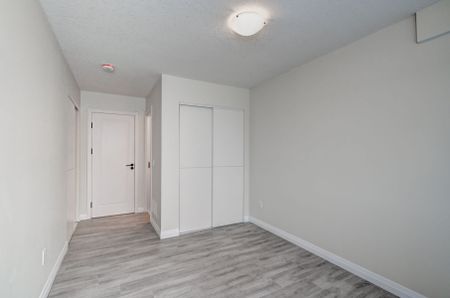 For Lease - 370 Fisher Mills Road Unit# # C-38, Cambridge, Ontario - Photo 4