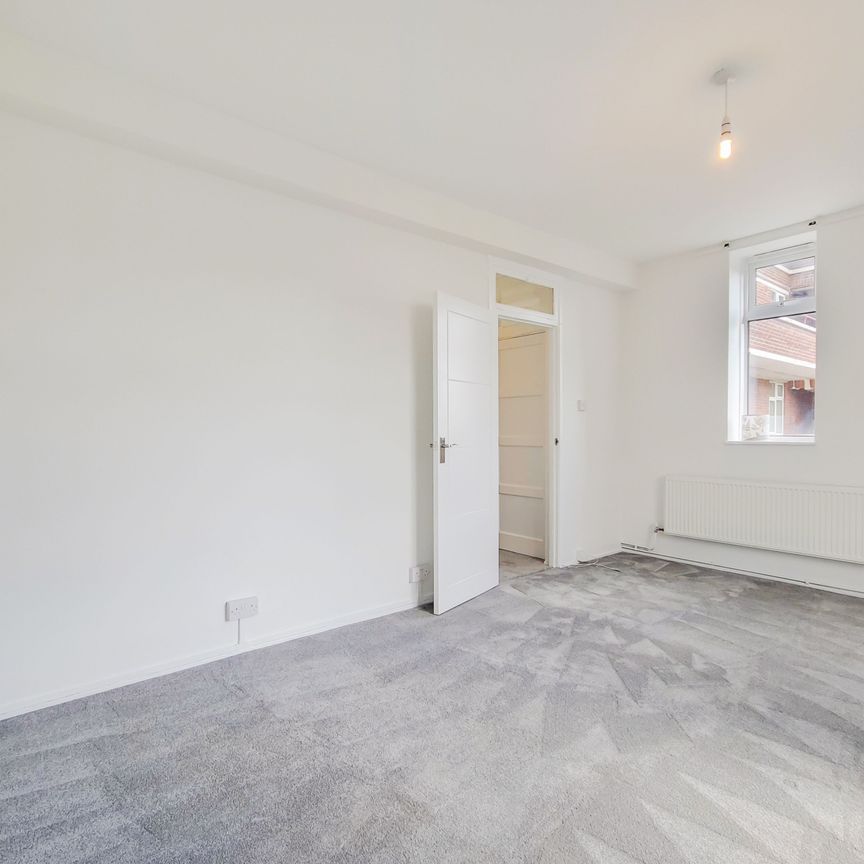 Drakes Court, Devonshire Road - Photo 1