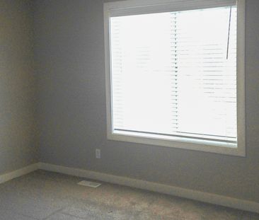 Charming 3 Bedroom Home In Legacy. - Photo 6