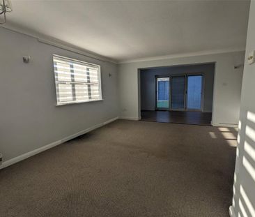 2 bedroom bungalow to rent - Photo 3