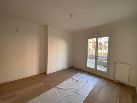 Location Appartement 2 pièces 46m² CAEN 14000 - Photo 4