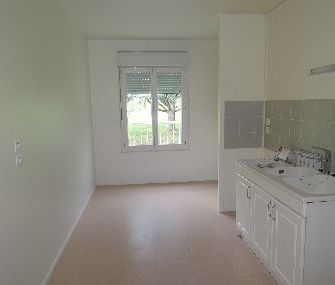 Appartement – Type 3 – 63m² – 367.18 € – BUZANÇAIS - Photo 3